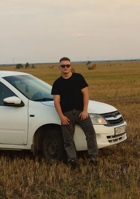 Владимир из Санкт-Петербурга, мне 18, познакомлюсь на одну ночь