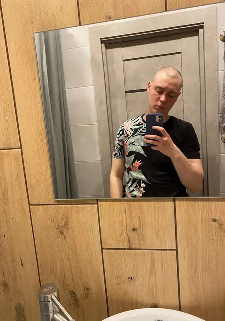 Я Дмитрий, 22, из Костромы, ищу знакомство для приятного времяпровождения