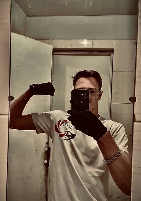 Михаил из Пензы, мне 18, познакомлюсь без обязательств