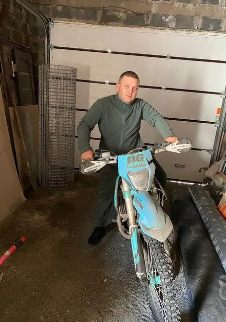 Коля из Ачинска, ищу на сайте знакомства на одну ночь