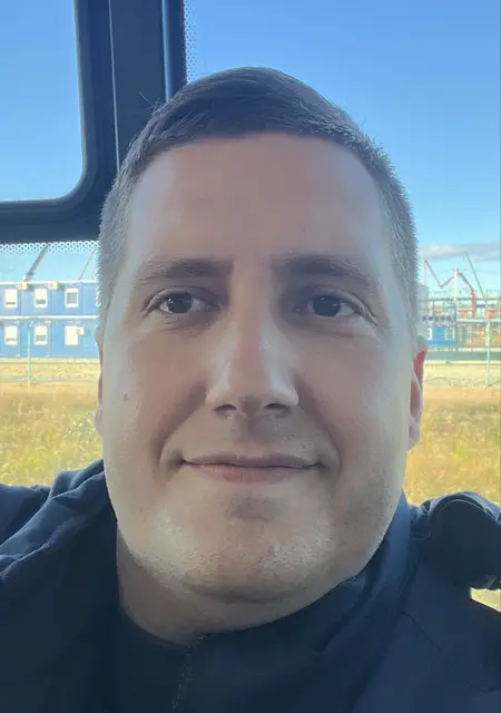 Иван из Москвы, мне 36, познакомлюсь на одну ночь