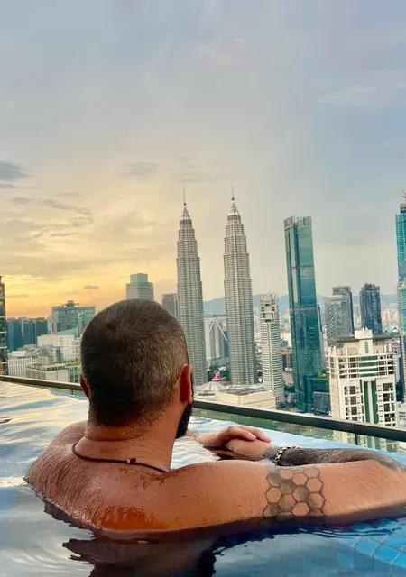 Ваня из Москвы, мне 34, познакомлюсь для дружбы