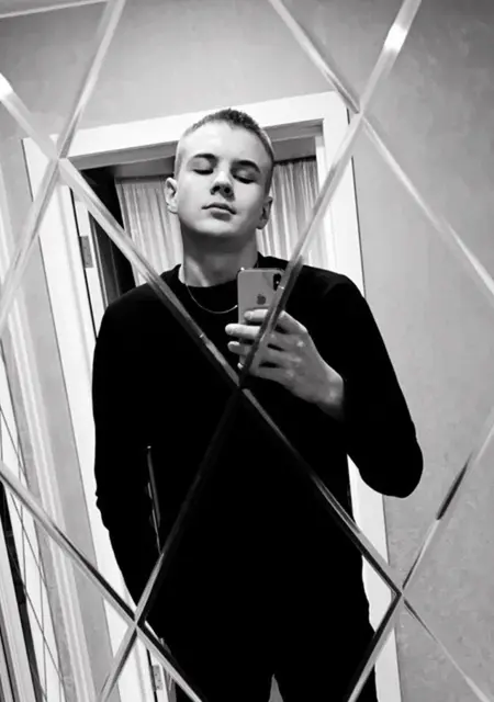 Я Владимир, 19, знакомлюсь без обязательств в Долгопрудном