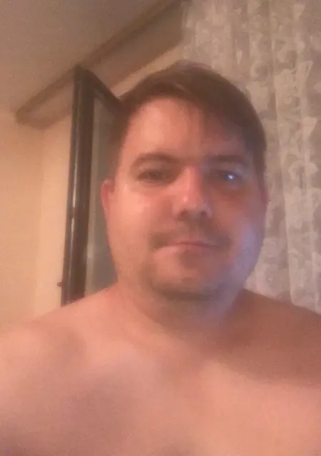 Я Булат, 40, знакомлюсь без обязательств в Альметьевске