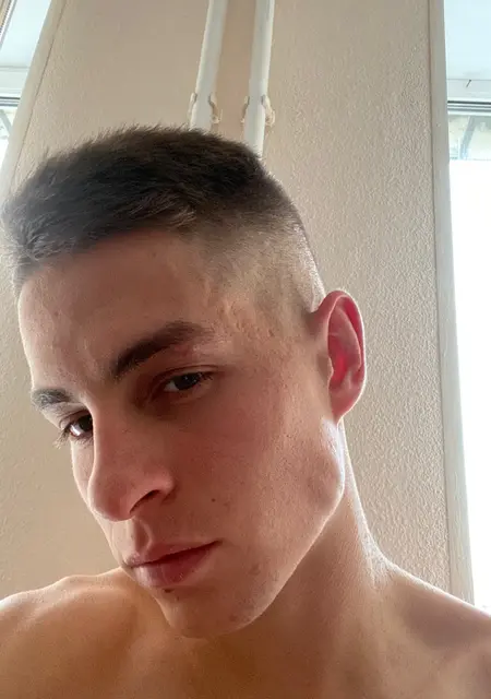 Я Дима, 24, знакомлюсь для приятного времяпровождения в Выборге