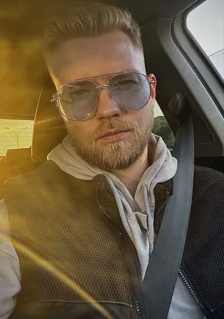 Я Владислав, 29, знакомлюсь для открытые отношения в Екатеринбурге