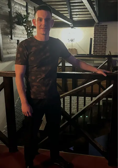 Кирилл из Димитровграда, ищу на сайте знакомства на одну ночь