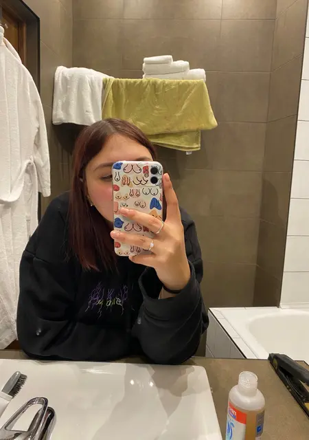 Я Марина, 22, из Саратова, ищу знакомство для дружбы