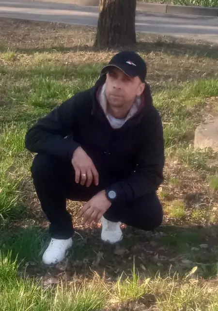 Евгений из Таганрога, ищу на сайте общение