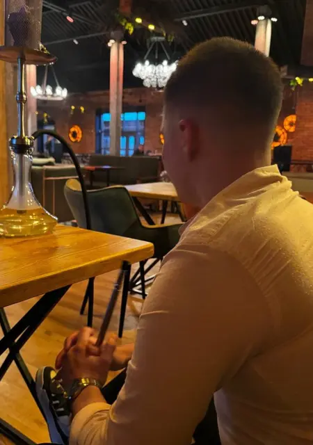 Сёма из Омска, мне 18, познакомлюсь на одну ночь