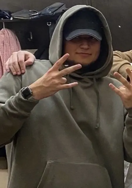 Я Руслан, 22, из Пятигорска, ищу знакомства без обязательств