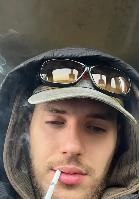 Я Василий, 25, знакомлюсь на одну ночь в Новом Уренгое