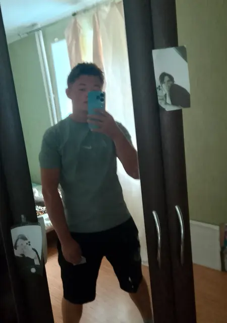 Я Тимур, 21, знакомлюсь без обязательств в Уфе