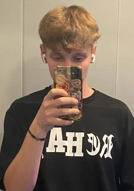 Матвей из Мытищ, мне 19, познакомлюсь на одну ночь