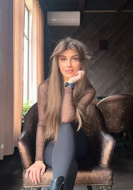 Ангелина из Краснодара, мне 64, познакомлюсь для приятного времяпровождения