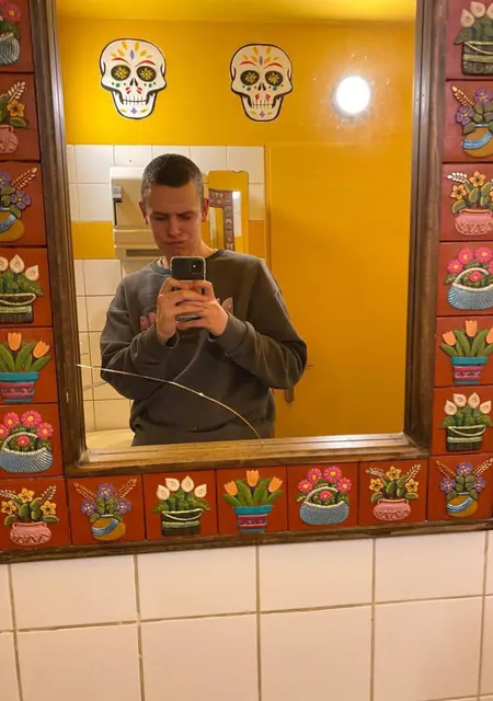 Данечка из Орла, мне 21, познакомлюсь для вирта