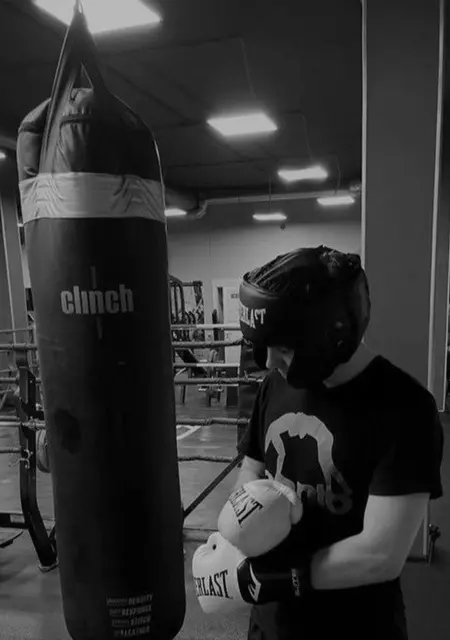 Адик из Грозного, мне 20, познакомлюсь на одну ночь