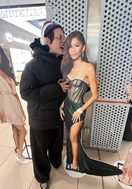 Георгий из Астрахани, мне 20, познакомлюсь для открытые отношения