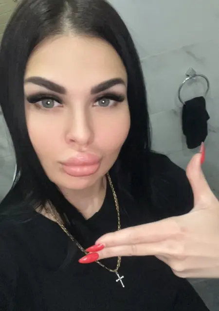 Я Елена, 27, из Тамбова, ищу знакомства на одну ночь
