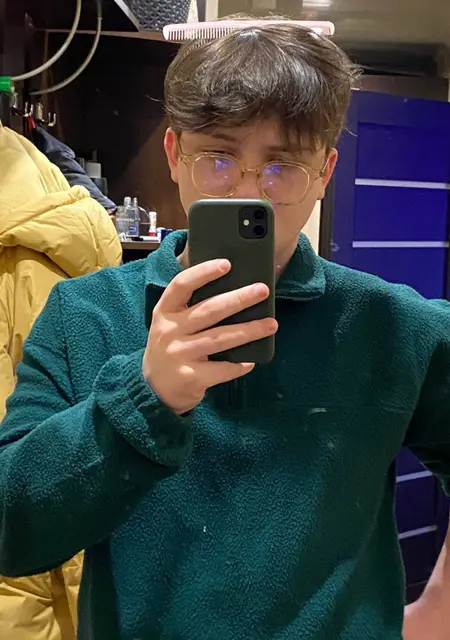 Я Дмитрий, 23, из Мончегорска, ищу знакомства без обязательств