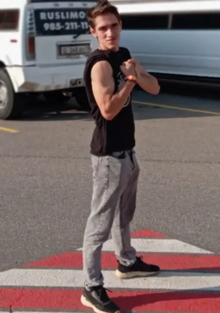 Я Андрей, 23, знакомлюсь на одну ночь в Донском