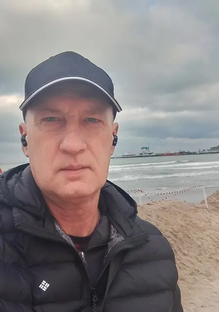 Я Алексей, 49, из Анапы, ищу знакомство для постоянных отношений