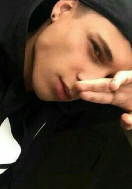 Я Рома, 22, из Болотного, ищу знакомства без обязательств