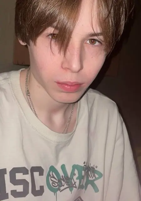 Максим из Перми, мне 18, познакомлюсь для вирта