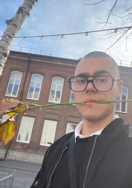 Я Moderated, 19, из Владикавказа, ищу знакомства на одну ночь