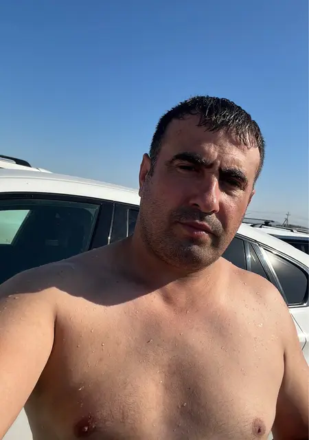 Иса из Омска, ищу на сайте знакомства без обязательств