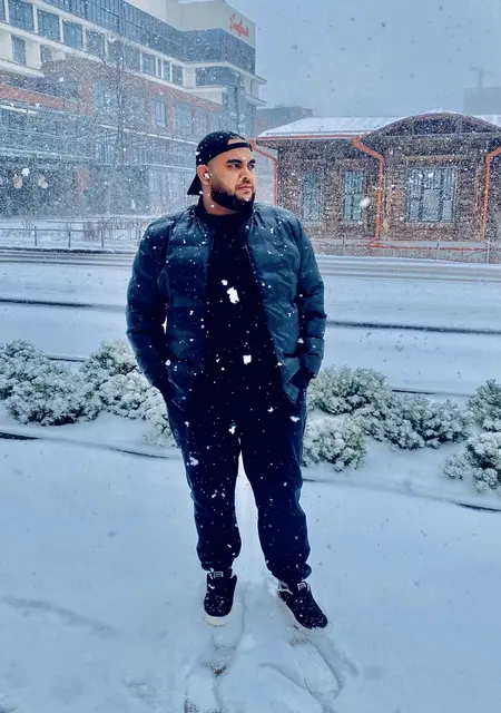 Я Yosif, 23, знакомлюсь для дружбы в Москве