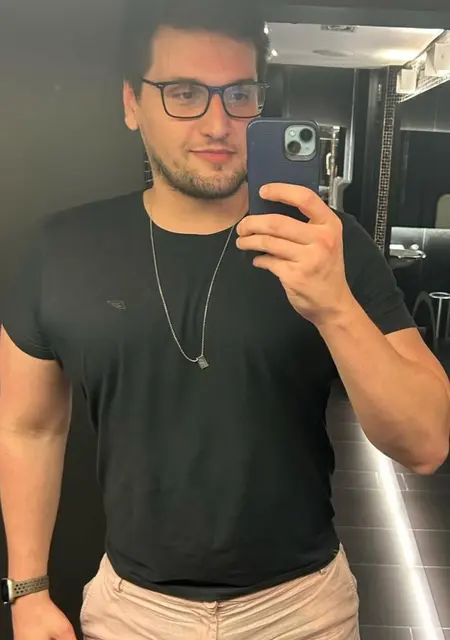 Я Андрей, 35, из Санкт-Петербурга, ищу знакомство для постоянных отношений