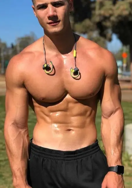 Я Алексей, 24, знакомлюсь на одну ночь в Белове