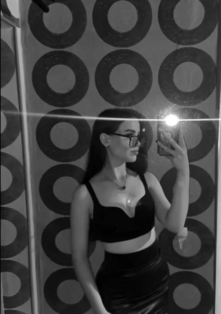 Кристина из Москвы, ищу на сайте приятное времяпровождение