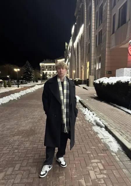 Я Алексей, 25, из Геленджика, ищу знакомства без обязательств