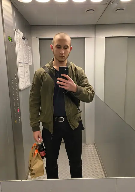 Я Руслан, 21, из Люберец, ищу знакомства на одну ночь