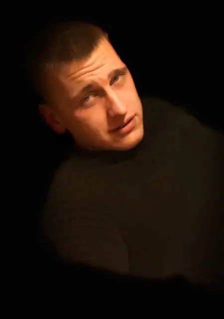 Влад из Брянска, ищу на сайте знакомства на одну ночь