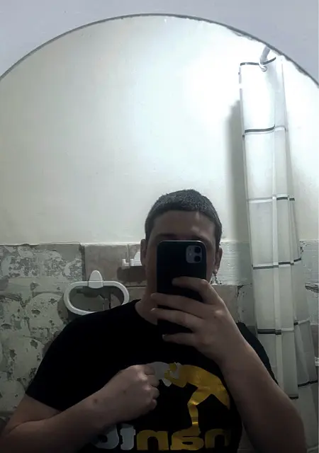 Я Слава, 20, из Нытвы, ищу знакомство для открытые отношения