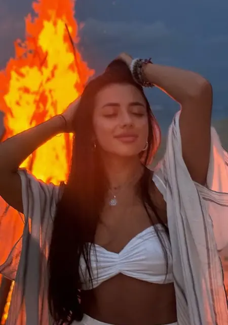 Полина из Волгограда, ищу на сайте приятное времяпровождение