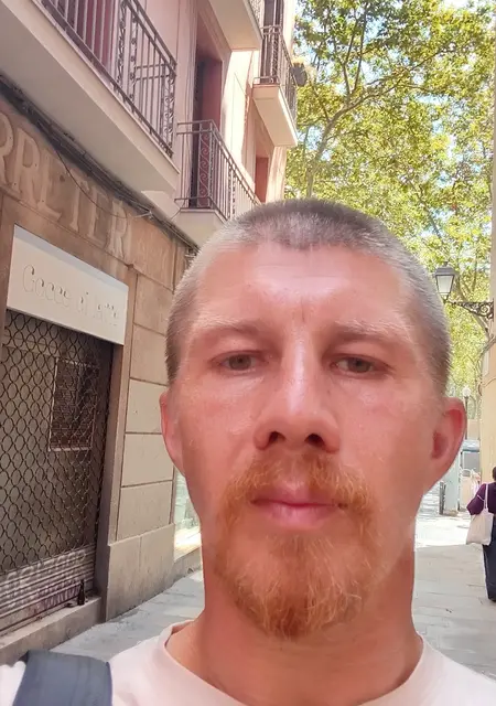 Vladislav de Barcelona, tengo 40 años, listo para conocer para relación abierta