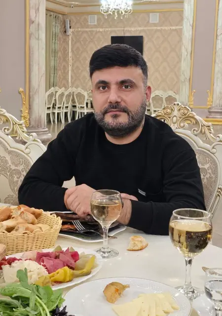 Я Ulvi, 33, из Нового Уренгоя, ищу знакомства без обязательств