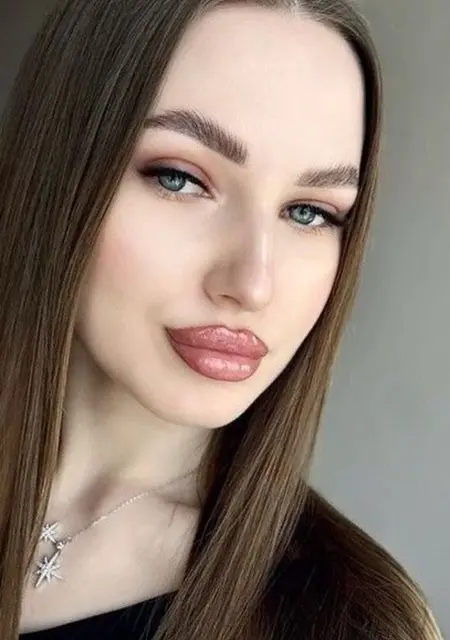 Сабрина из Самары, мне 20, познакомлюсь для вирта