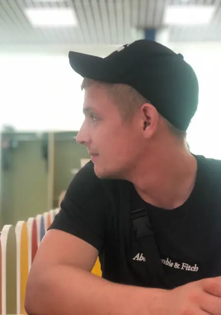 Виктор из Пензы, мне 27, познакомлюсь для приятного времяпровождения