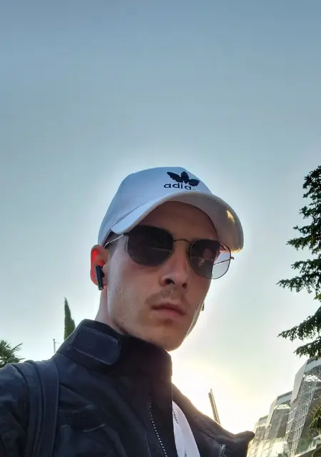 Никита из Темрюка, мне 27, познакомлюсь на одну ночь