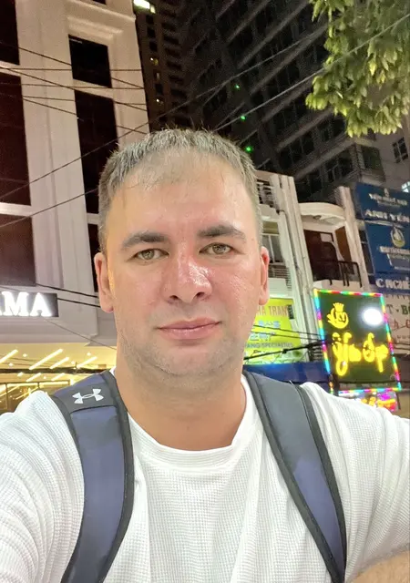 Артем из Санкт-Петербурга, мне 38, познакомлюсь без обязательств