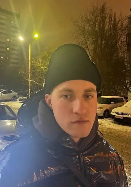 Евгений из Екатеринбурга, мне 23, познакомлюсь без обязательств