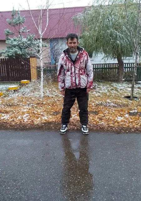 Михаил из Саратова, мне 52, познакомлюсь на одну ночь