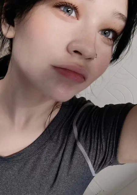 Ангелина из Екатеринбурга, ищу на сайте знакомства без обязательств