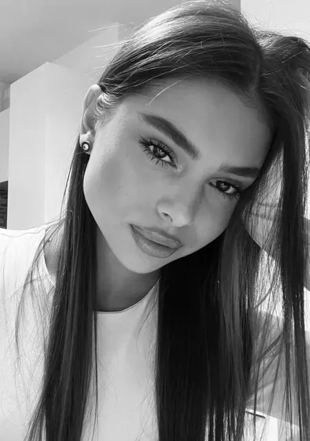 Александра из Перми, мне 28, познакомлюсь на одну ночь