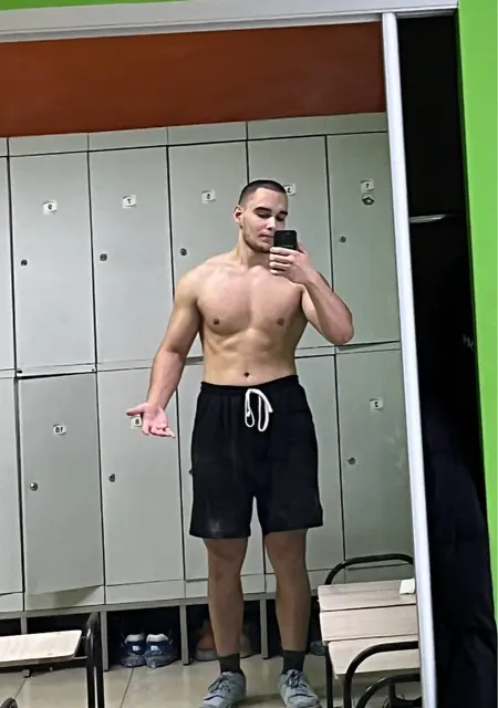 Леонтьев из Ярославля, ищу на сайте общение